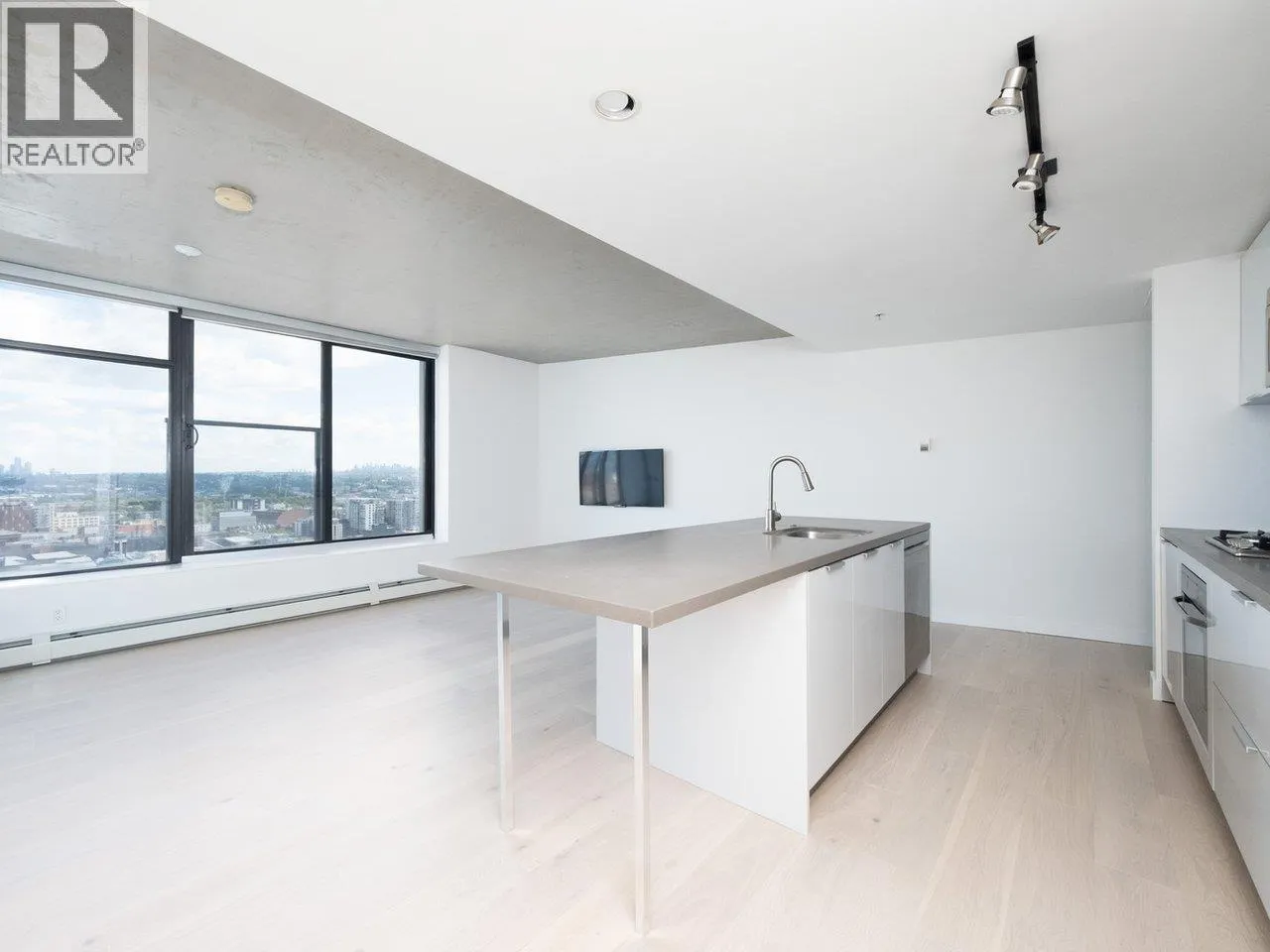2503 108 W CORDOVA STREET
