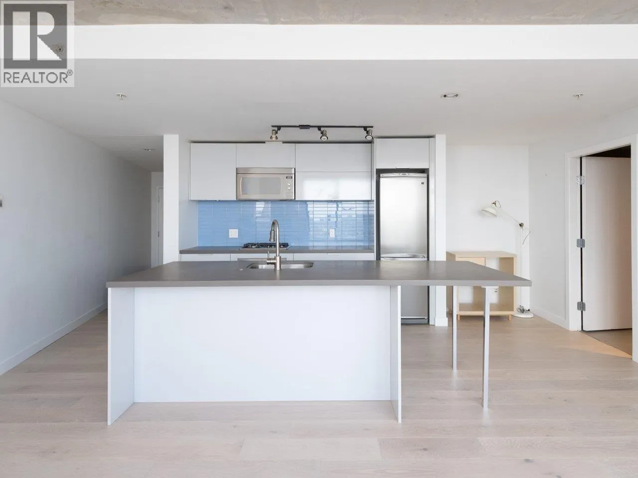 2503 108 W CORDOVA STREET