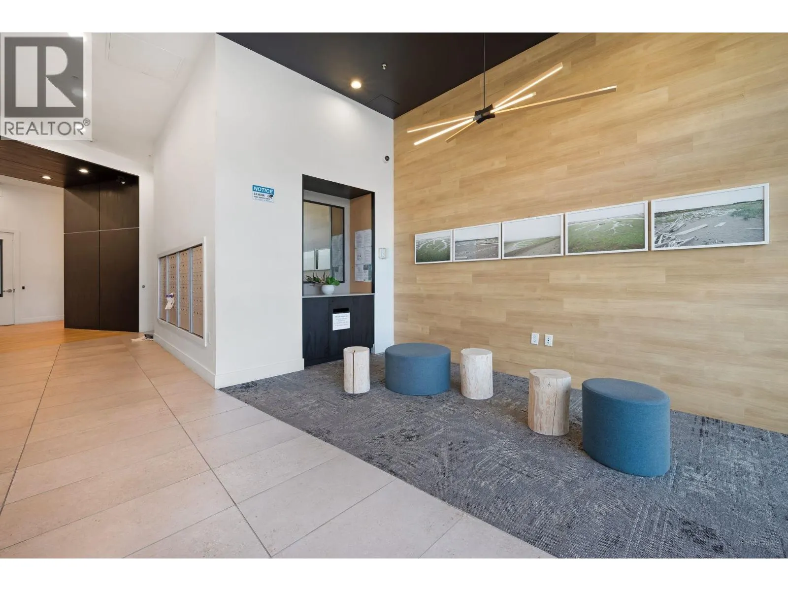 520 725 MARINE DRIVE