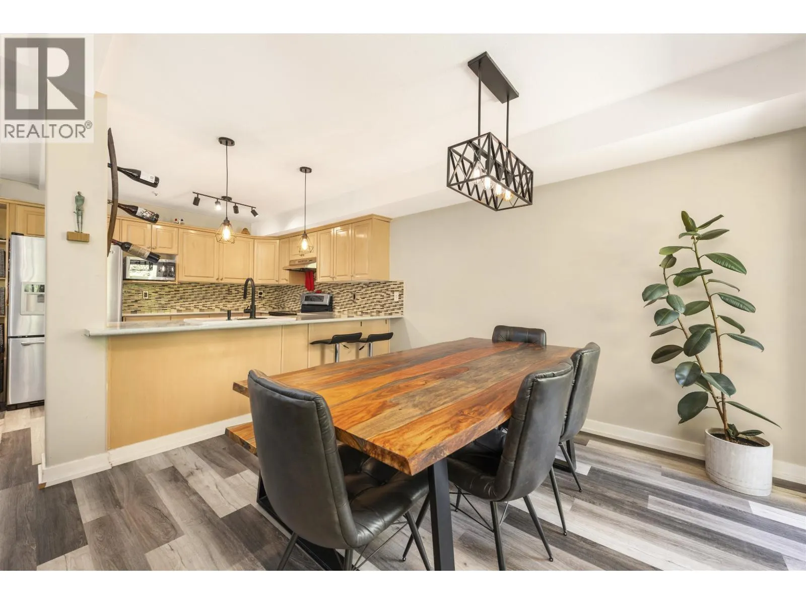 20 39754 GOVERNMENT ROAD