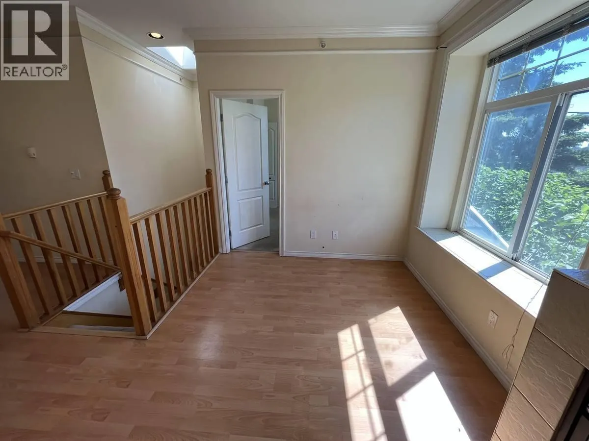 Top Floor 8XXX MAIN STREET