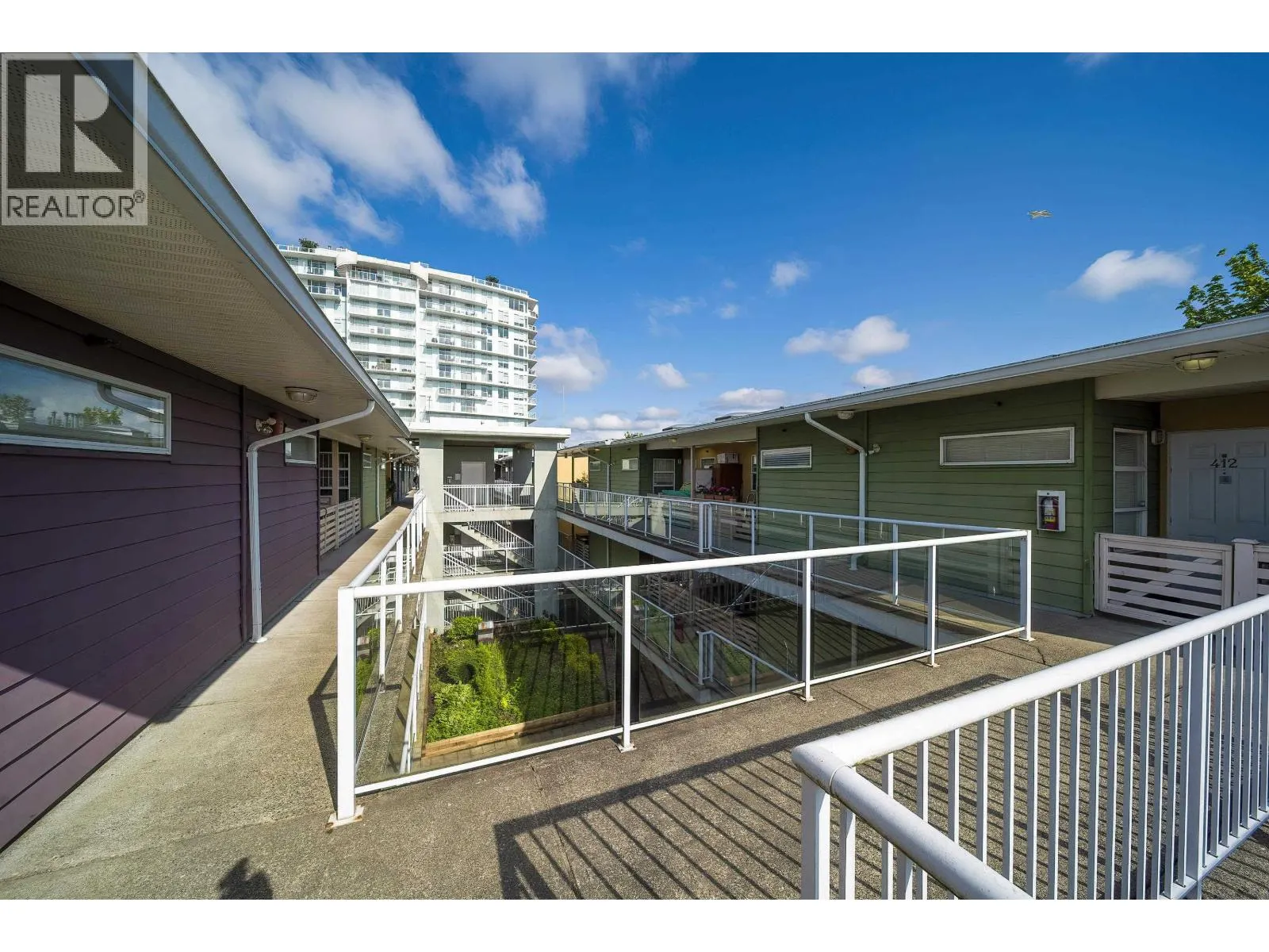 416 2238 KINGSWAY