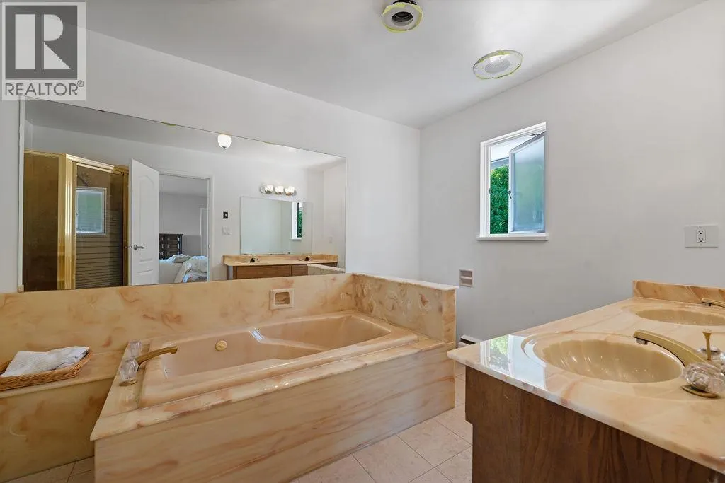 1373 CAMWELL DRIVE