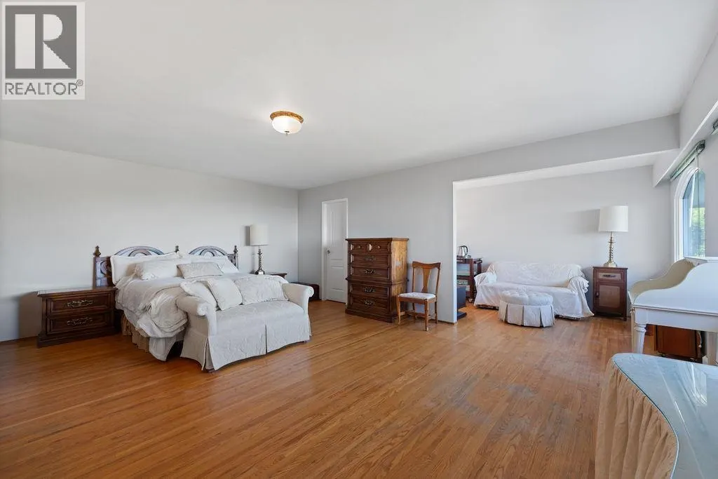 1373 CAMWELL DRIVE