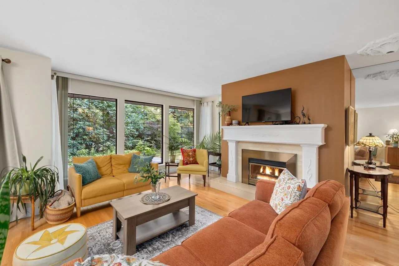 11 1725 SOUTHMERE CRESCENT