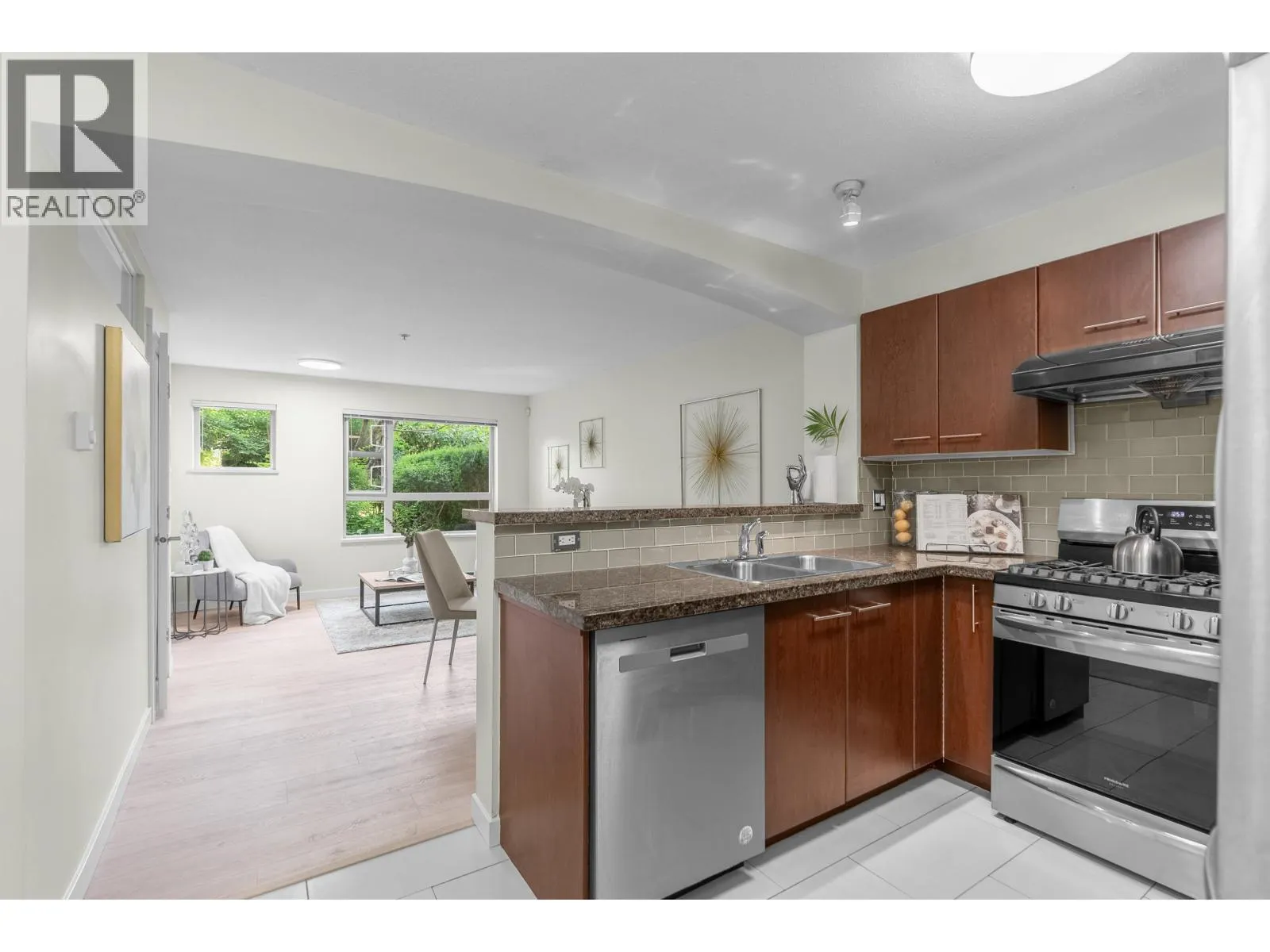 5102 5111 GARDEN CITY ROAD