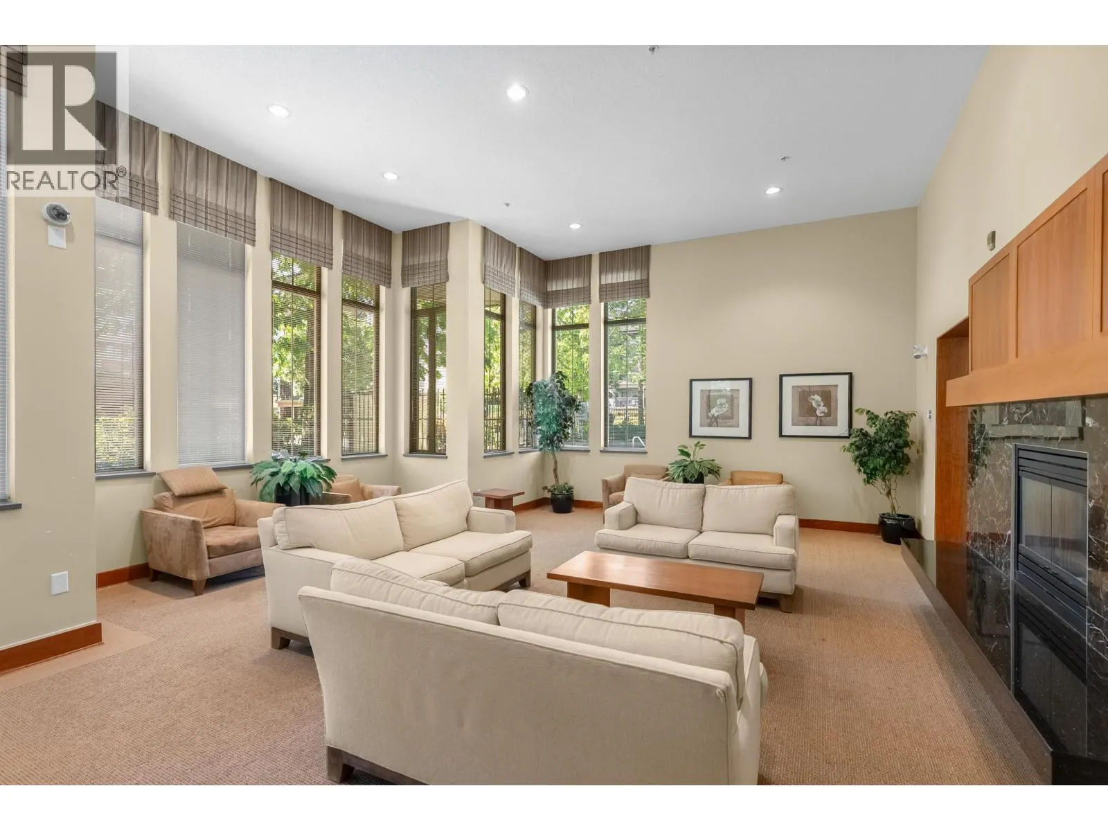 5102 5111 GARDEN CITY ROAD