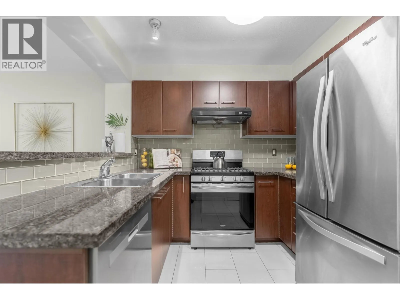 5102 5111 GARDEN CITY ROAD