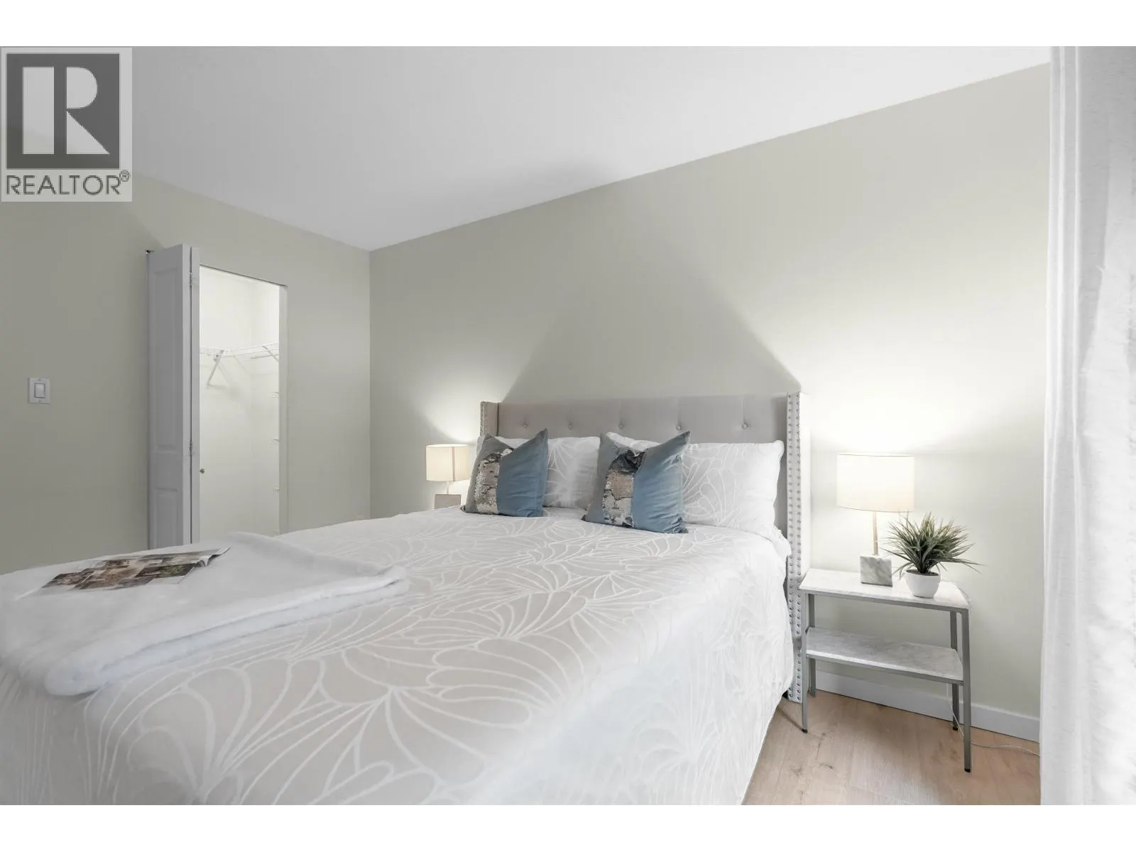 5102 5111 GARDEN CITY ROAD