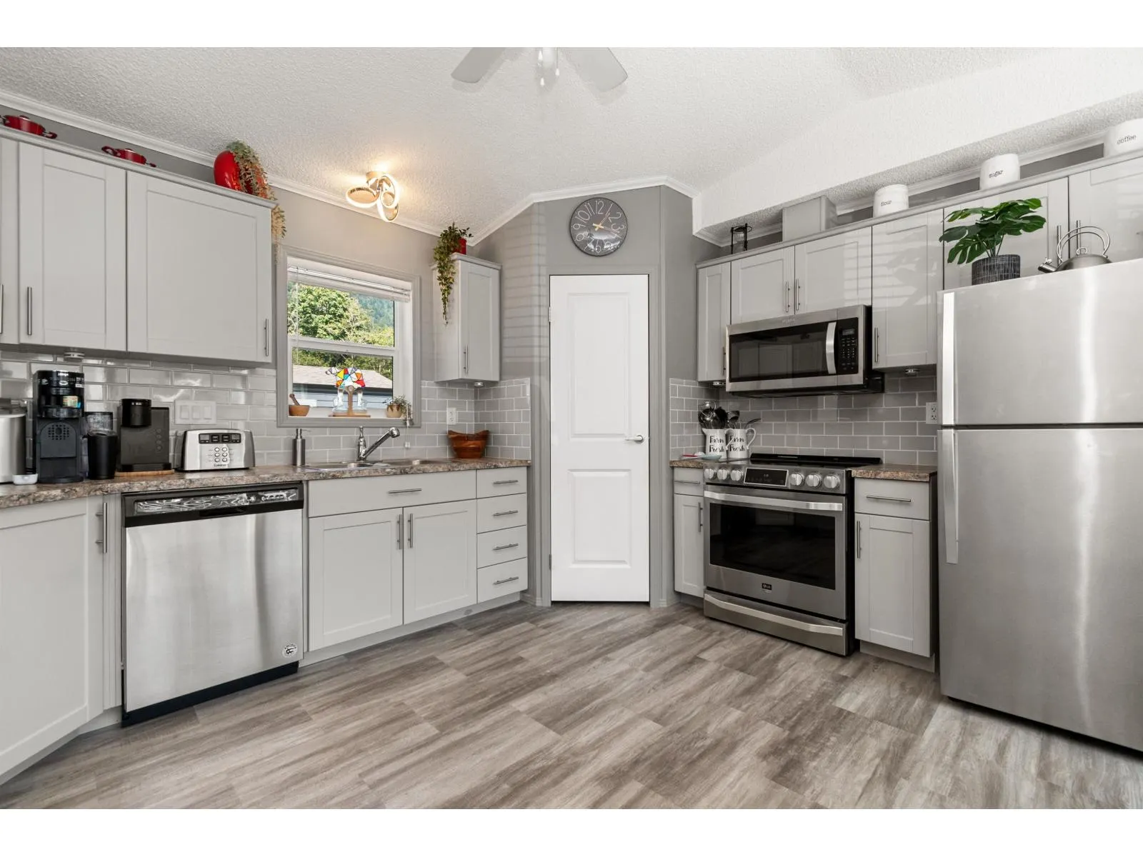 21 59060 LOUGHEED HIGHWAY|Agassiz