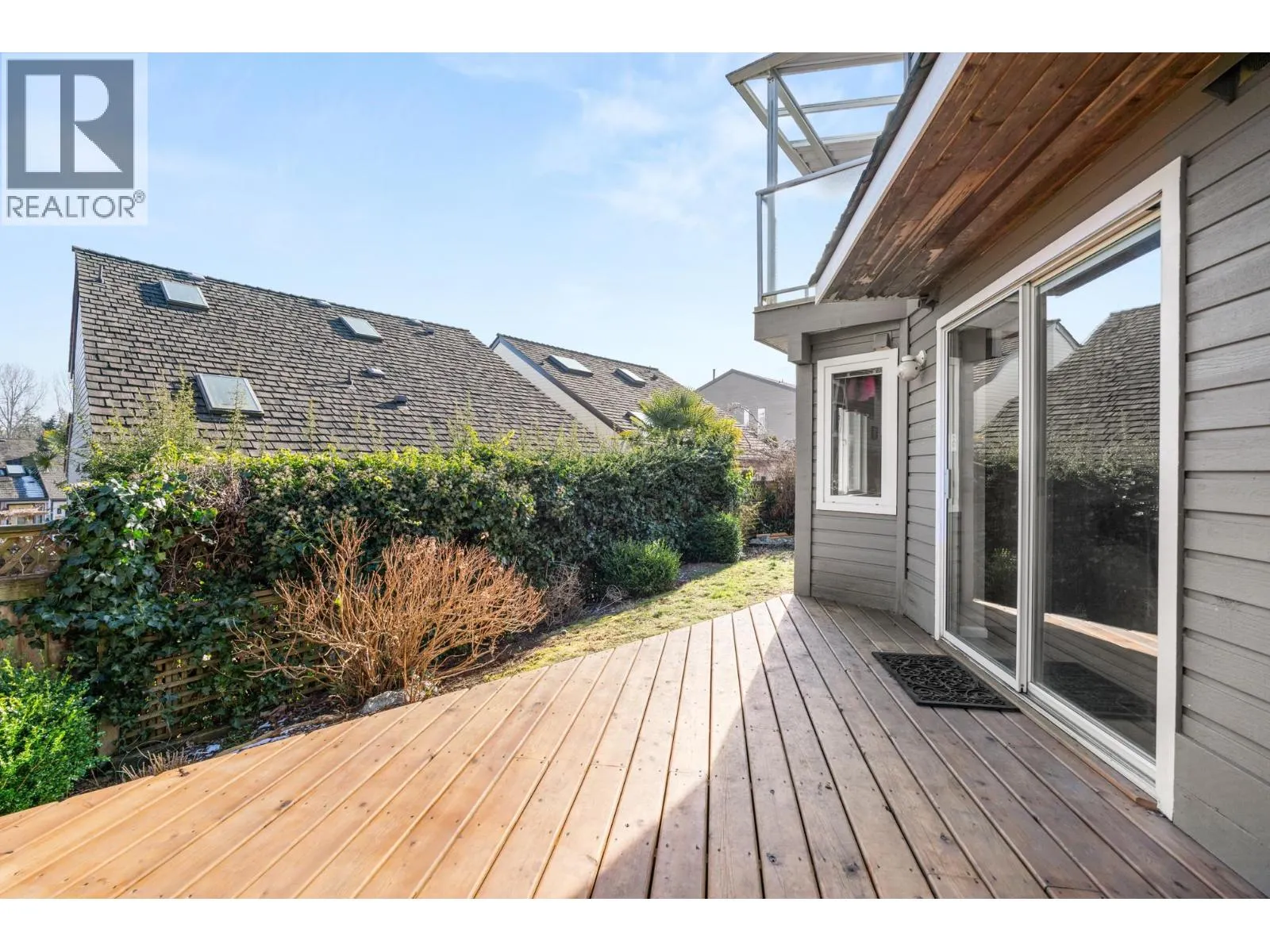 1480 VIEW CRESCENT