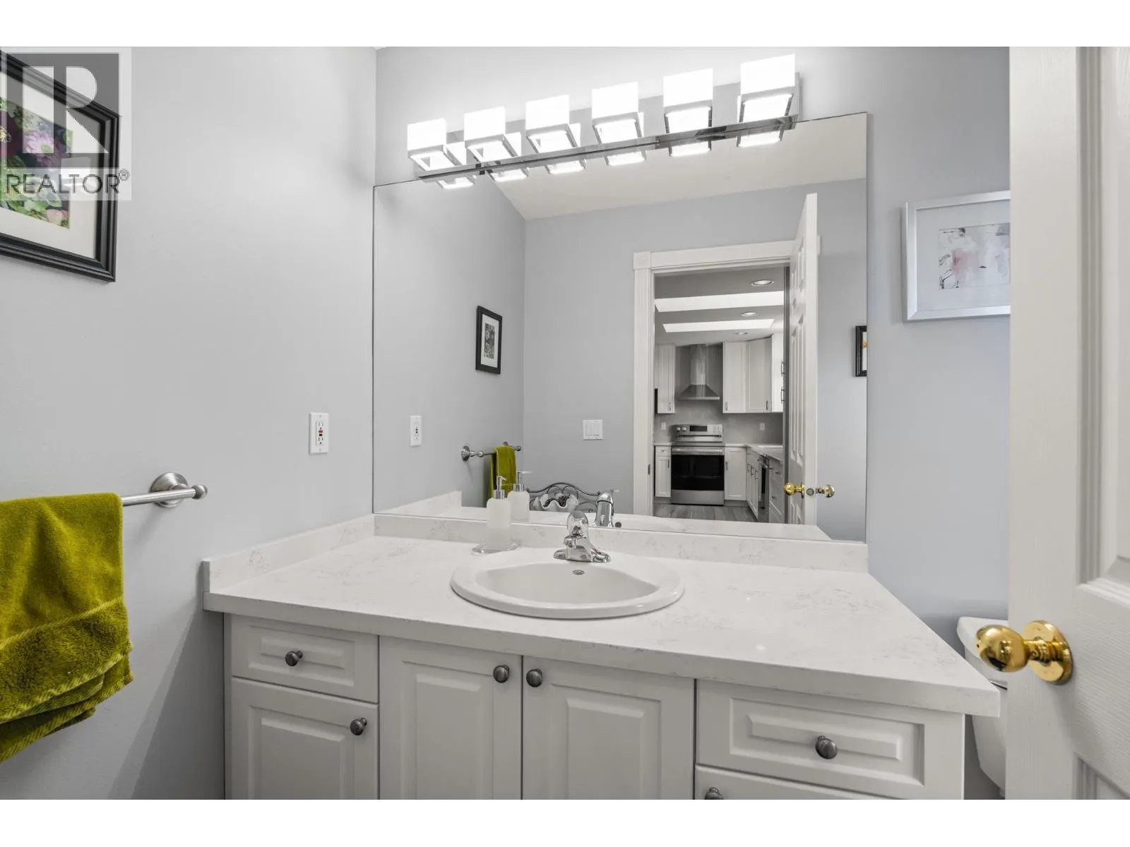 1480 VIEW CRESCENT