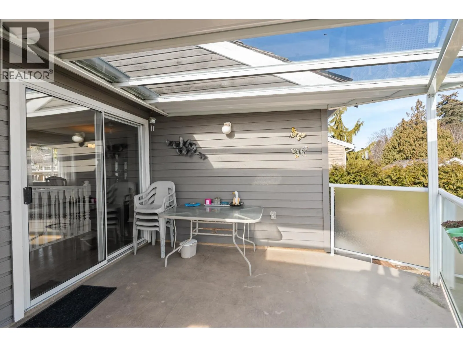 1480 VIEW CRESCENT
