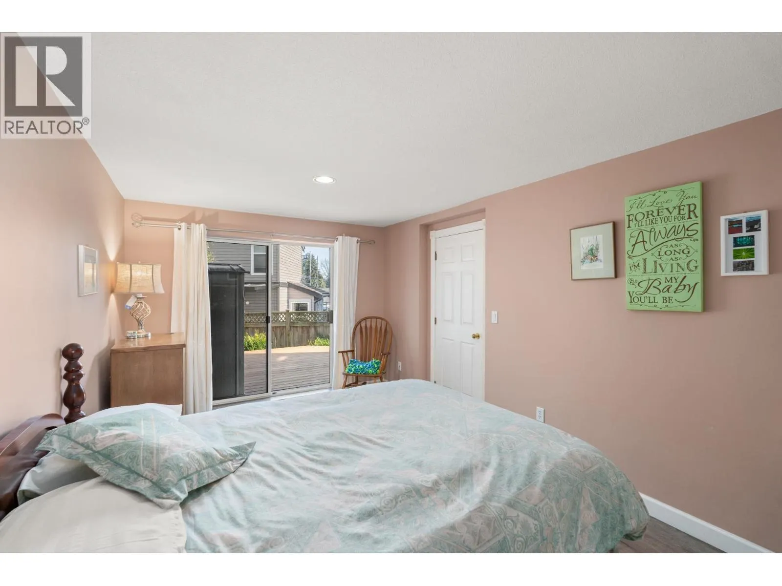 1480 VIEW CRESCENT