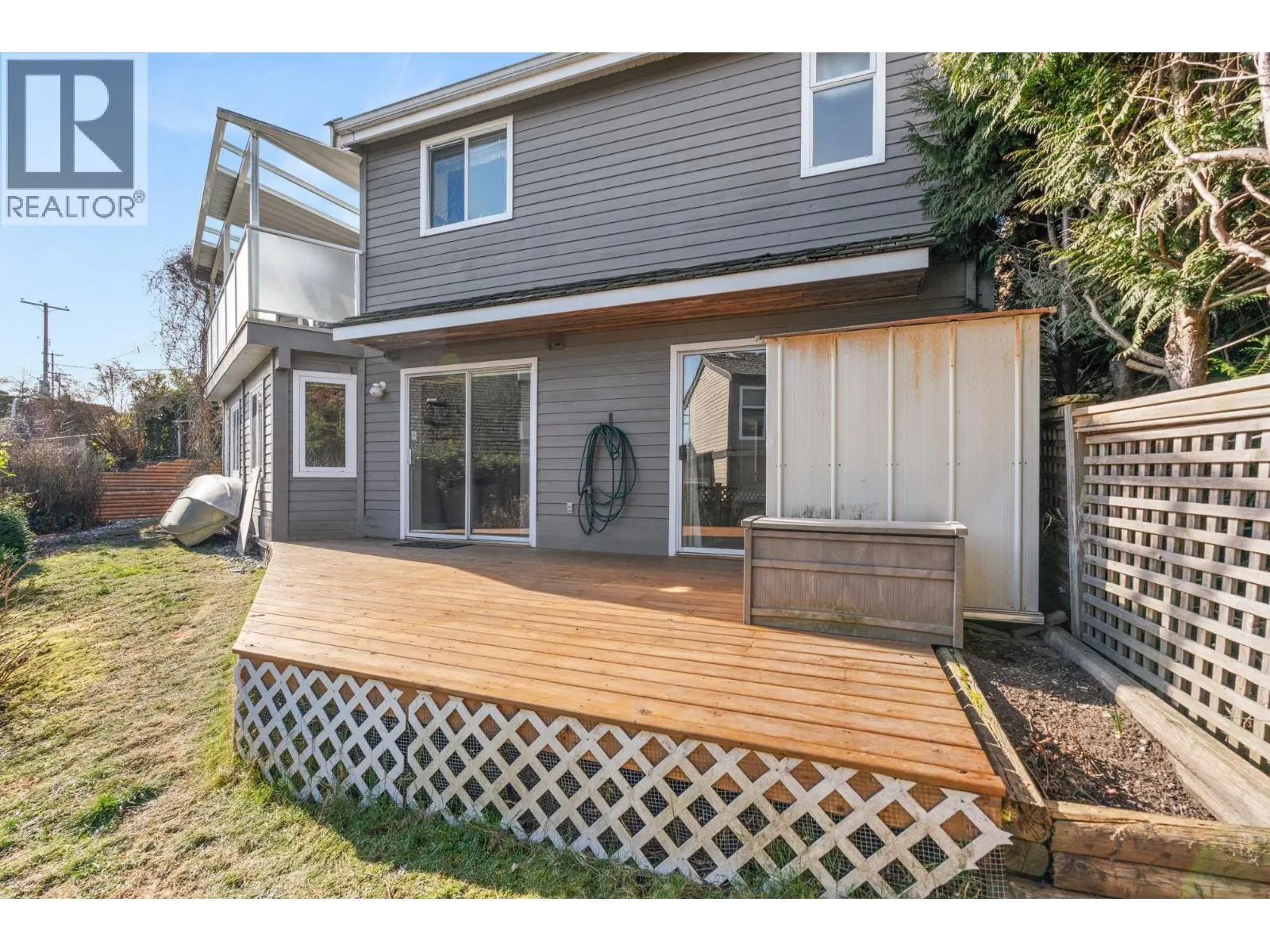 1480 VIEW CRESCENT