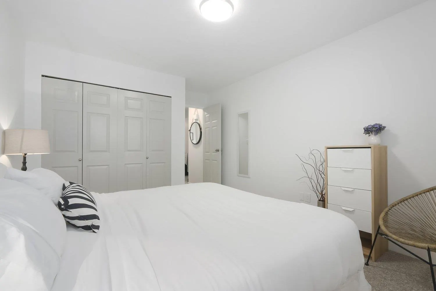 Unit B 1828 KING GEORGE BLVD
