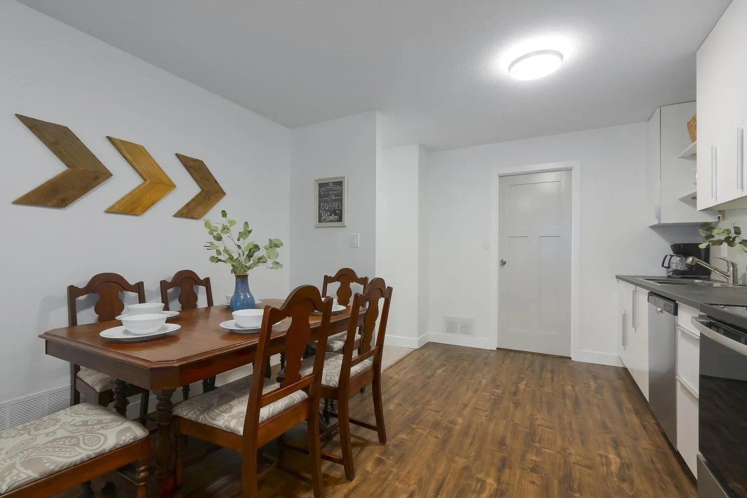 Unit B 1828 KING GEORGE BLVD