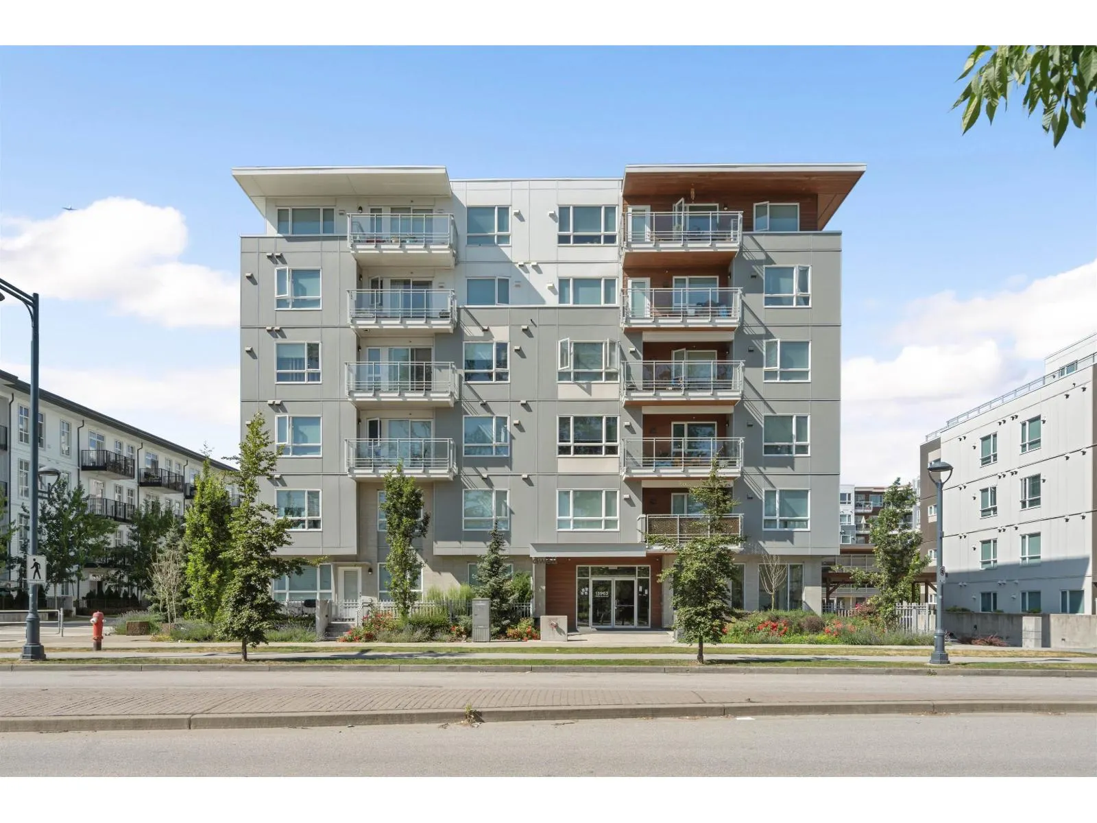 525 13963 105 BOULEVARD