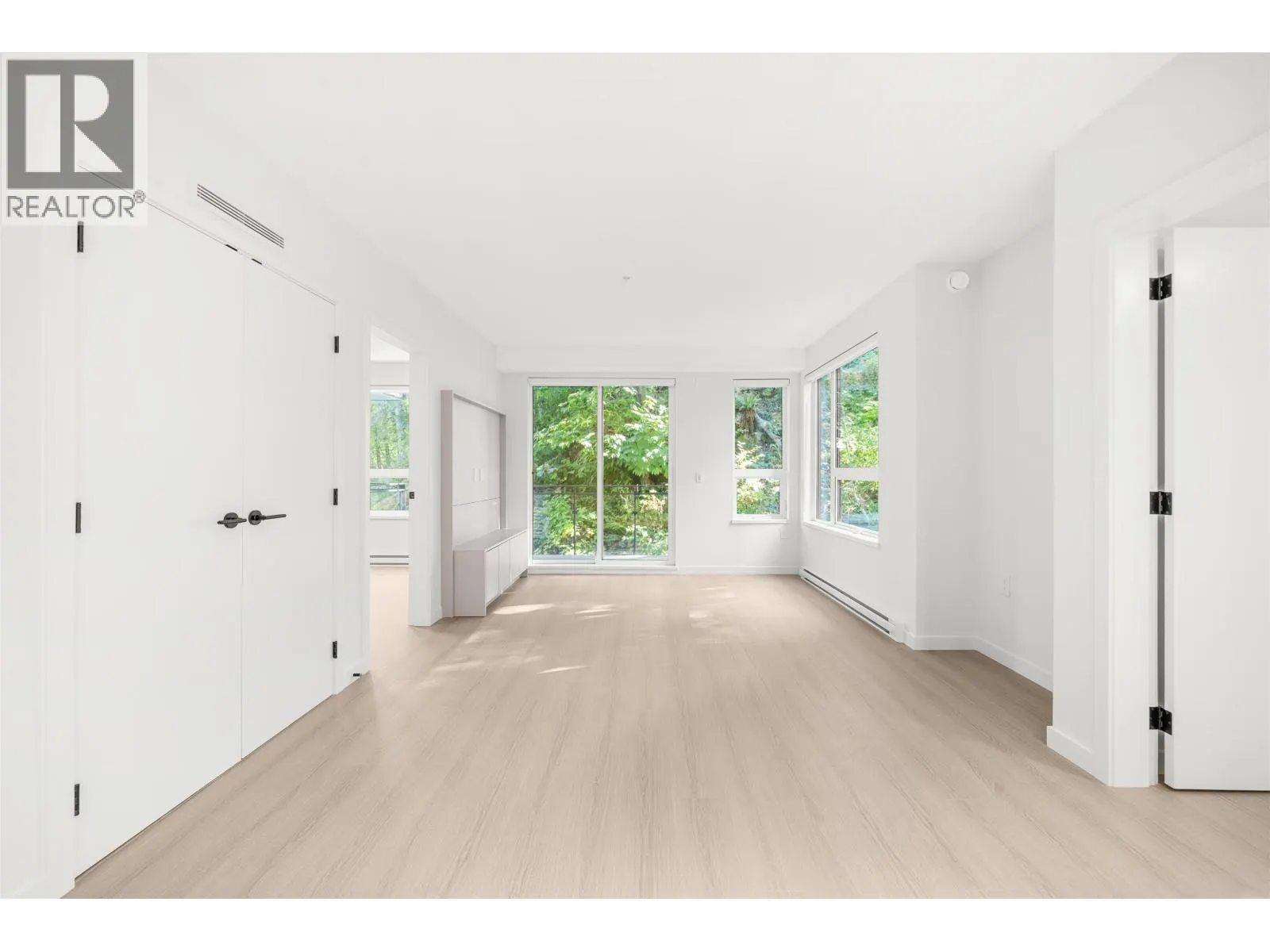 303 2015 ST. JOHNS STREET