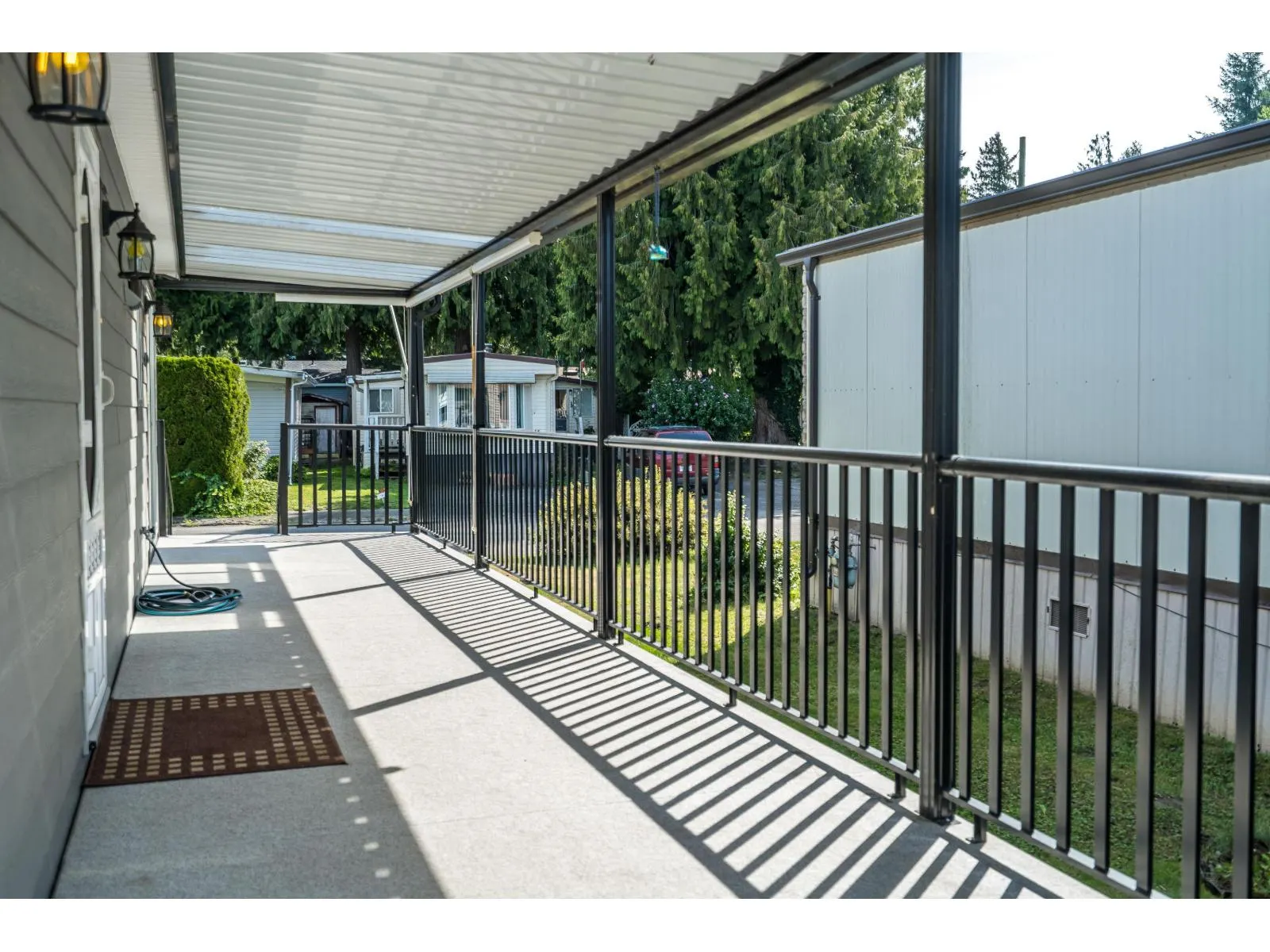 54 6338 VEDDER ROAD|Sardis South