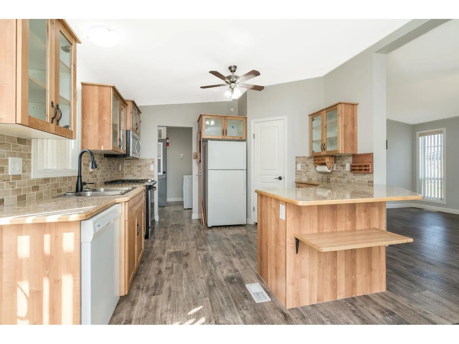 54 6338 VEDDER ROAD|Sardis South
