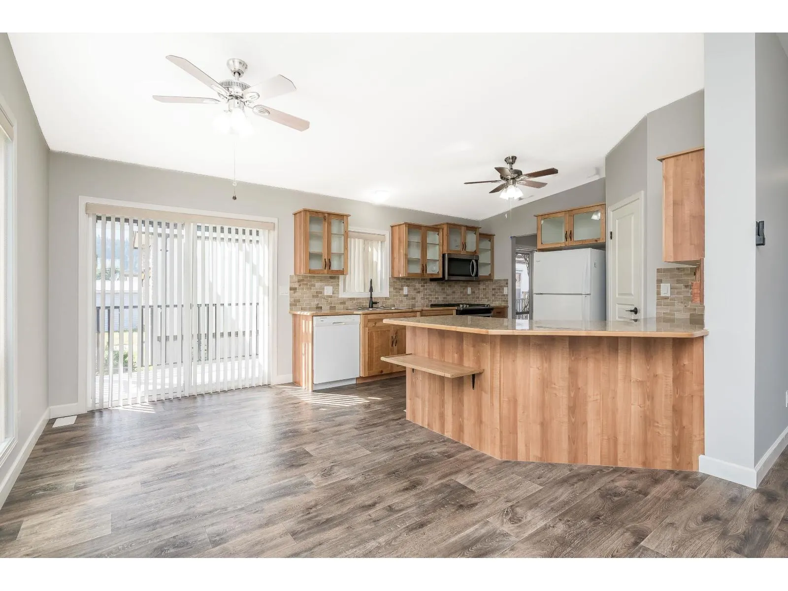 54 6338 VEDDER ROAD|Sardis South