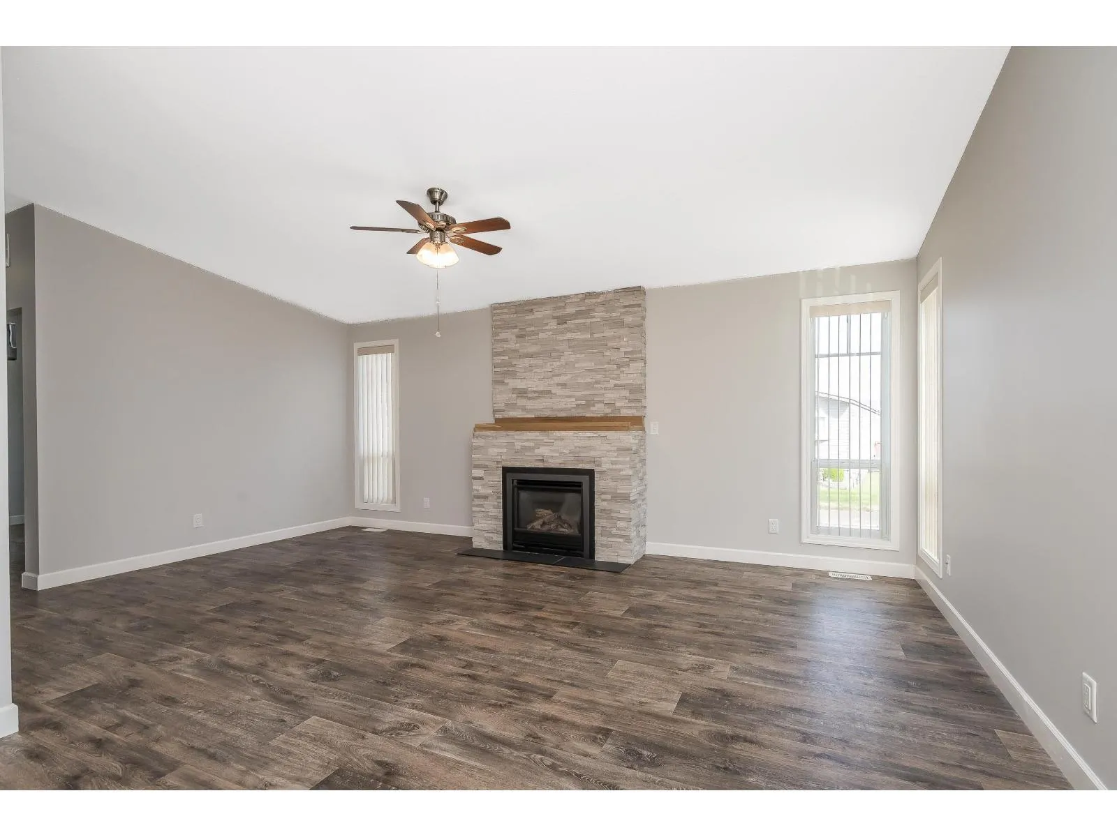 54 6338 VEDDER ROAD|Sardis South