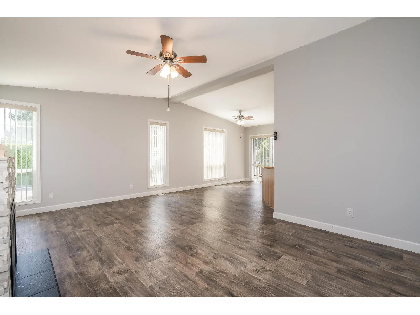 54 6338 VEDDER ROAD|Sardis South