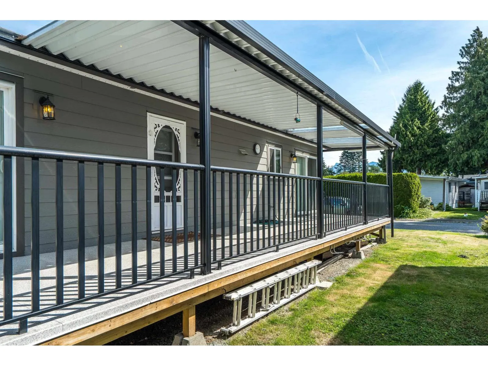 54 6338 VEDDER ROAD|Sardis South
