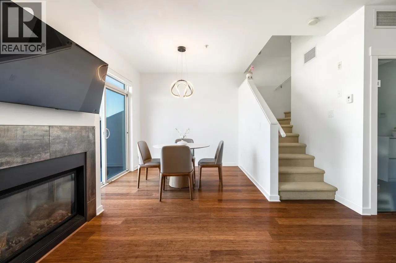 304 6077 LONDON ROAD