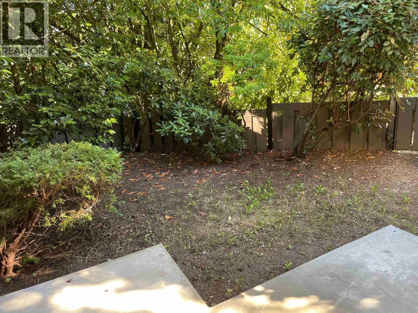 801 235 KEITH ROAD