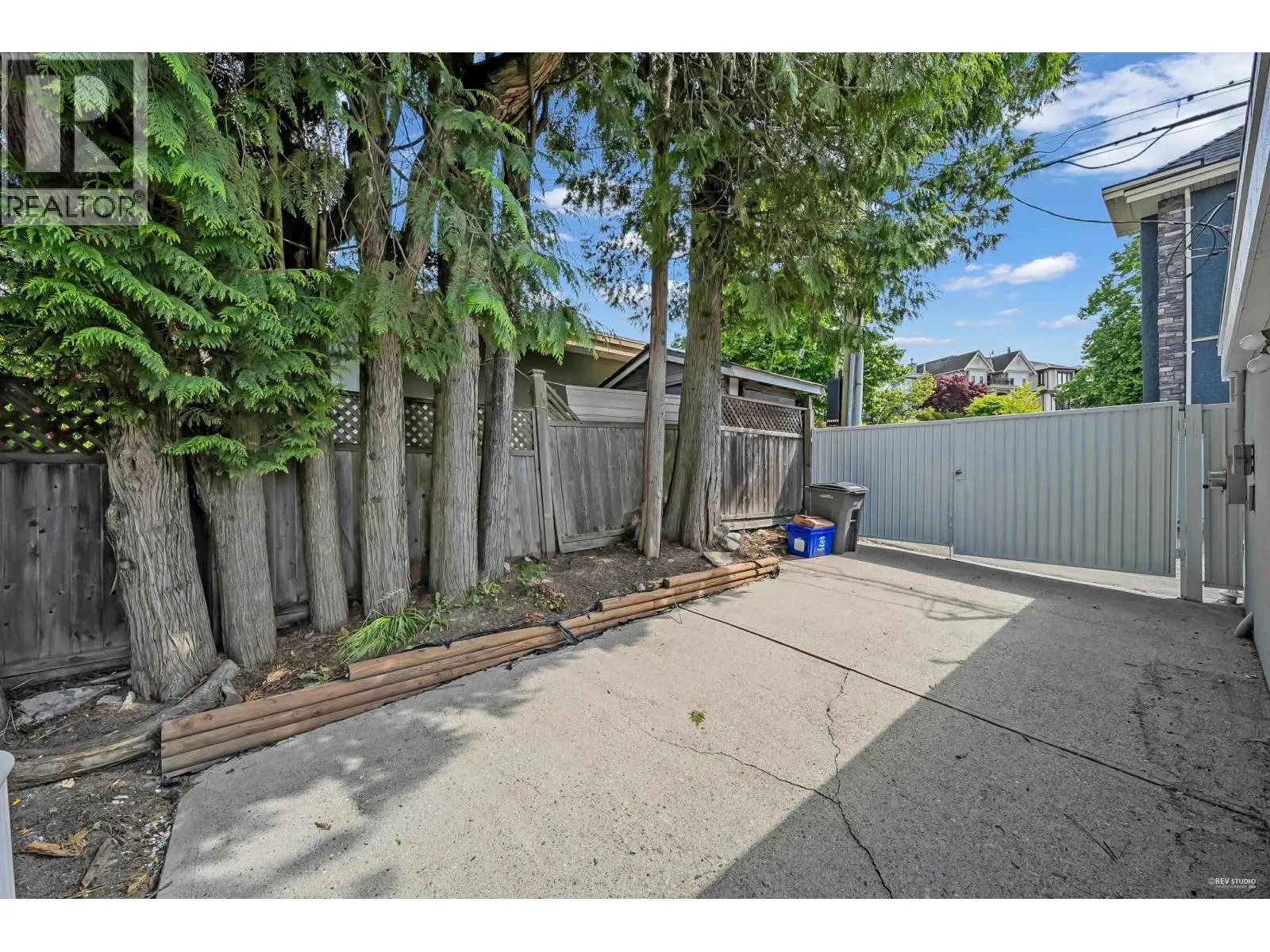 7938 VICTORIA DRIVE