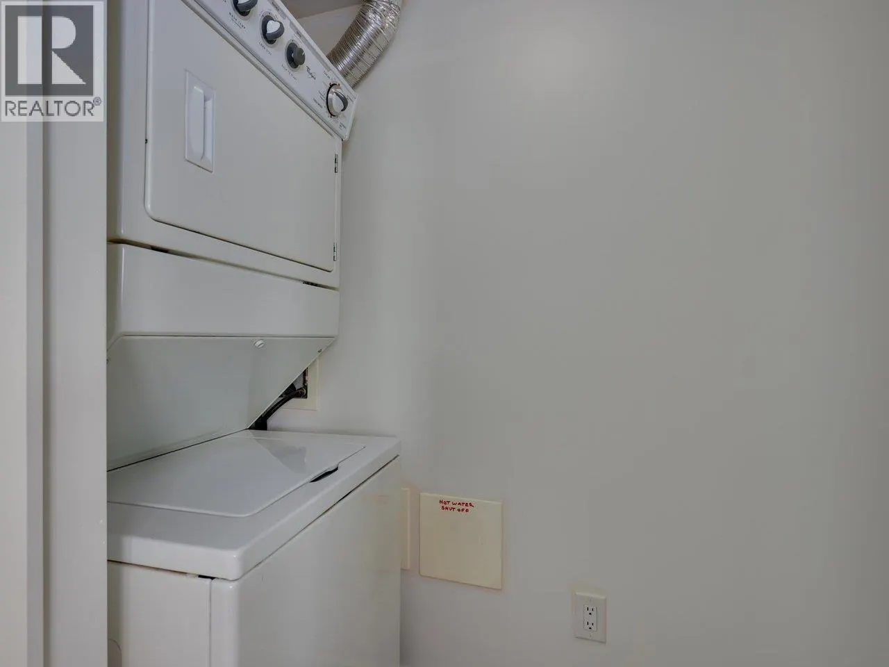 1307 1 RENAISSANCE SQUARE