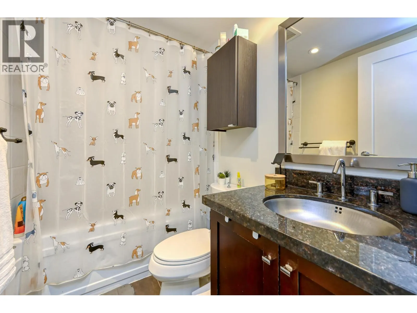 1307 1 RENAISSANCE SQUARE