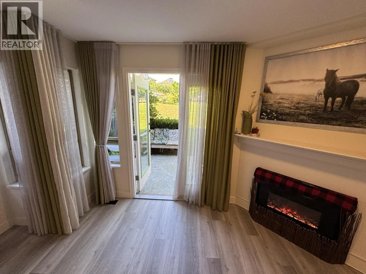 1207 CONFEDERATION DR