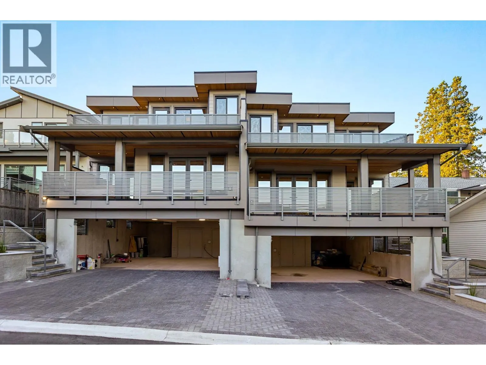 104 1204 HAMMOND AVENUE