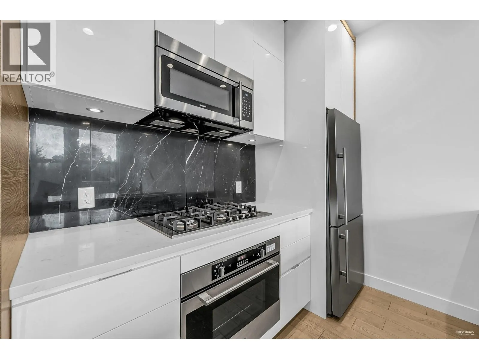 3xx 6733 CAMBIE STREET