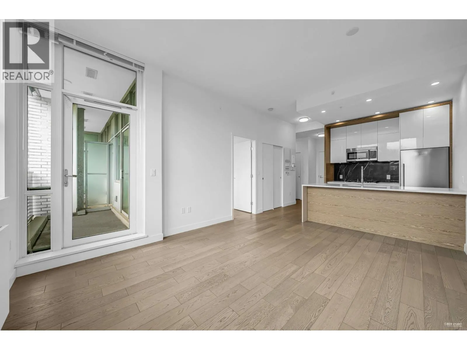 3xx 6733 CAMBIE STREET