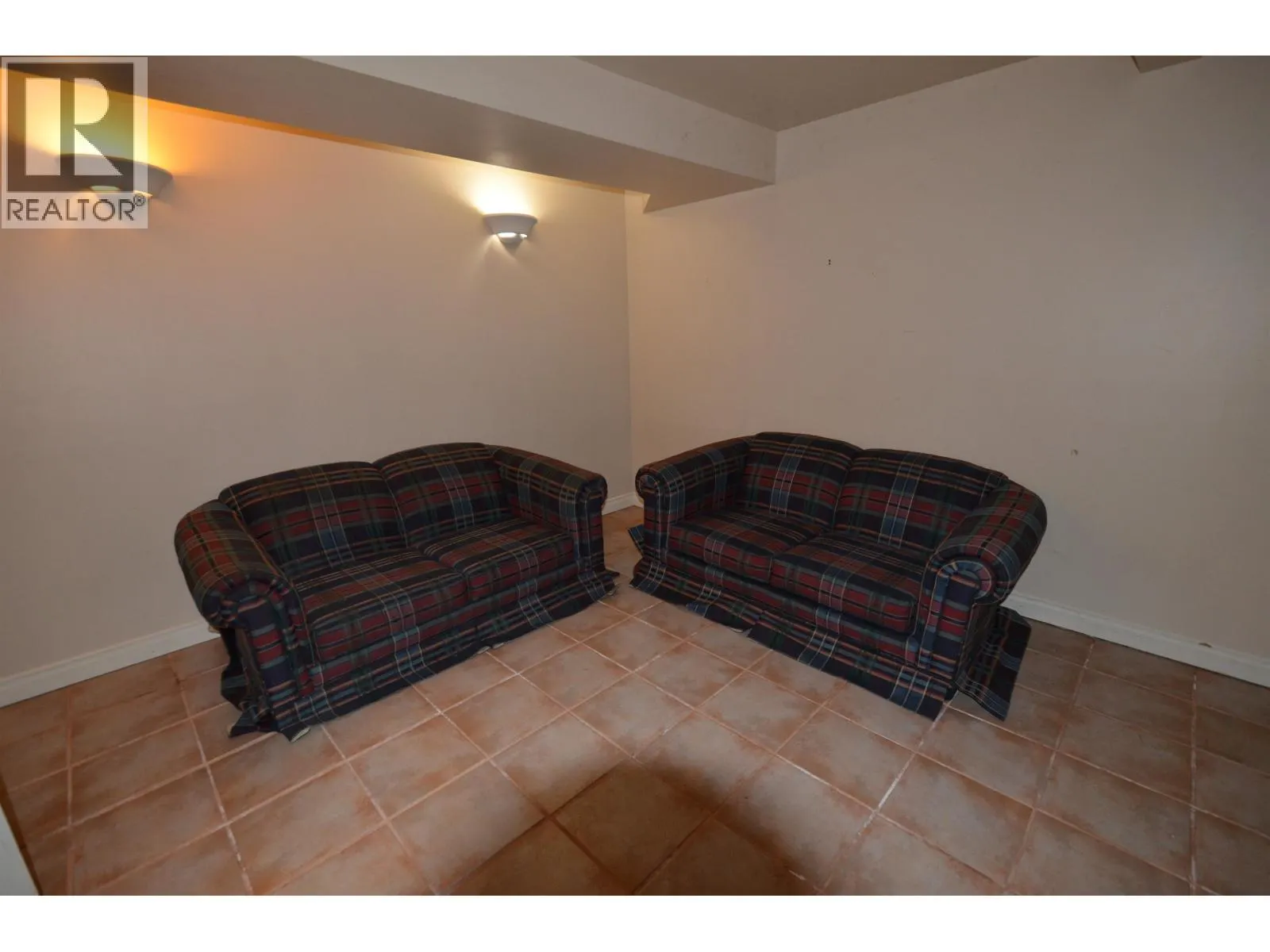 23389 TAMARACK LANE