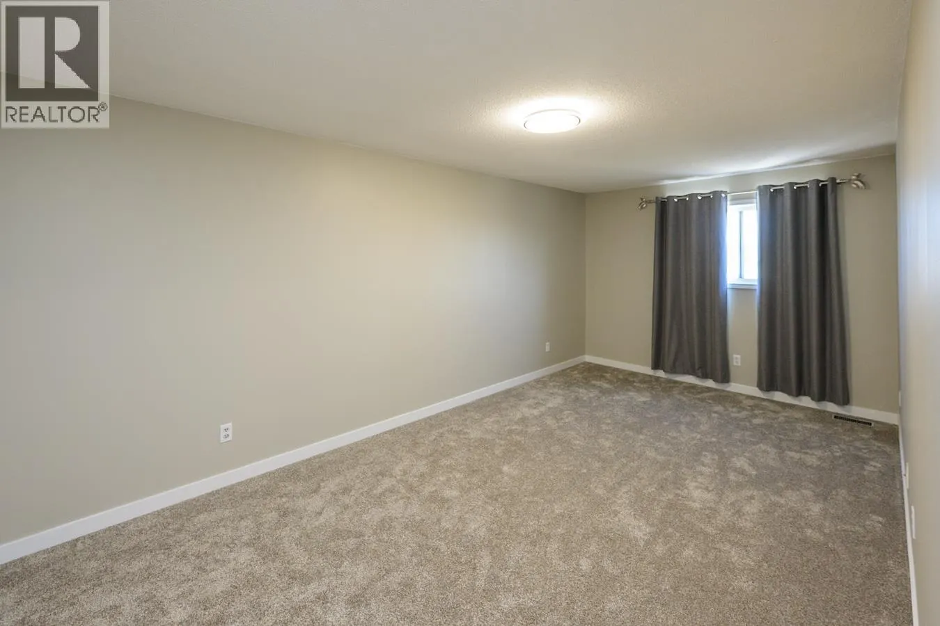202 3363 WESTWOOD DRIVE