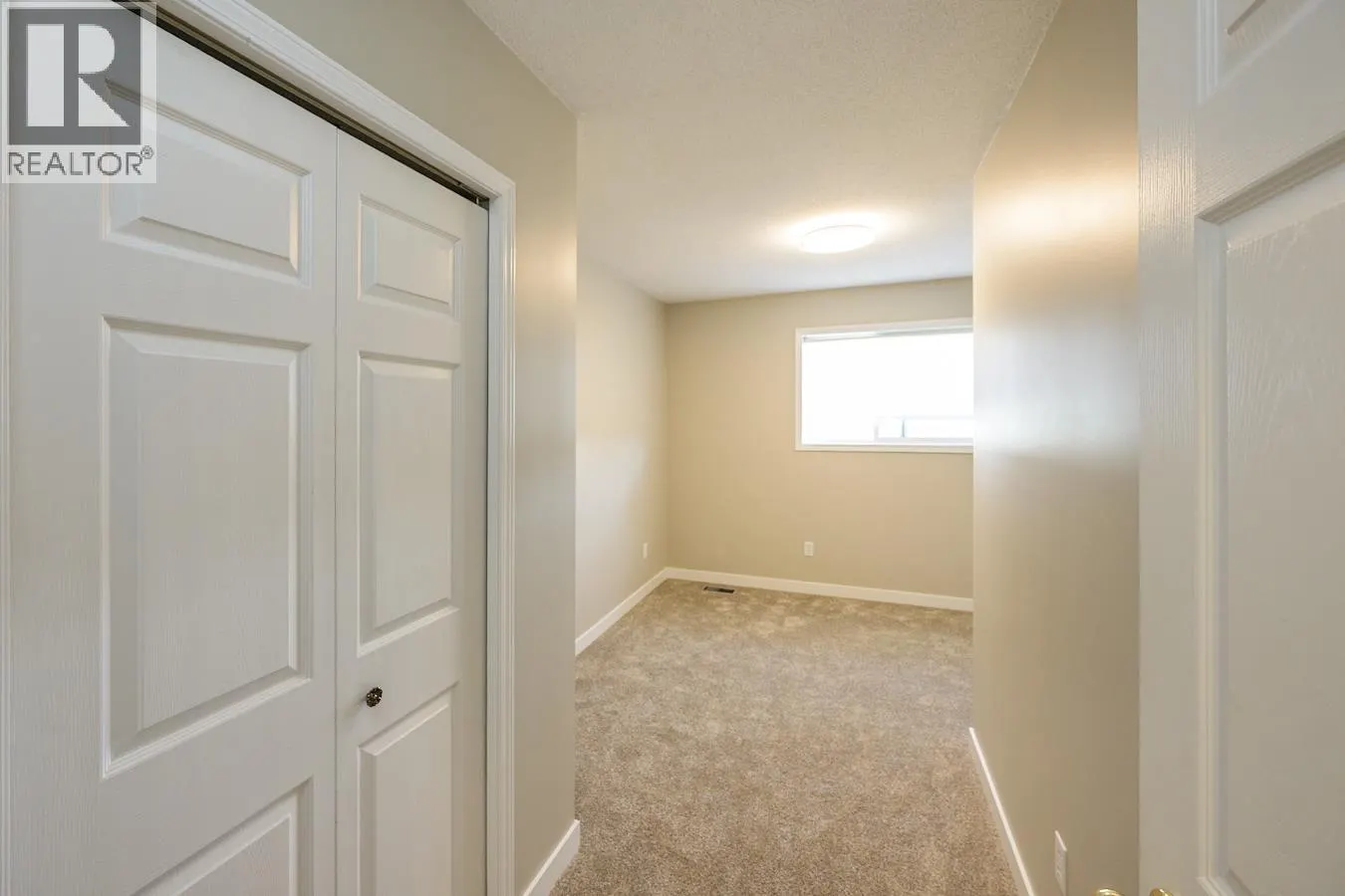 202 3363 WESTWOOD DRIVE