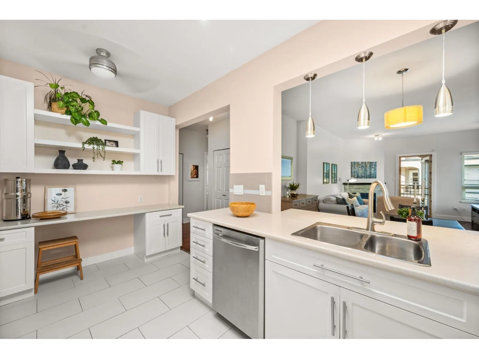 301 1533 BEST STREET