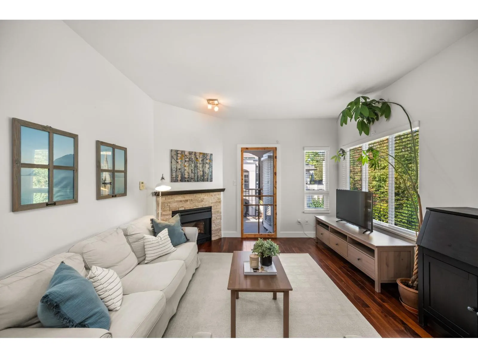 301 1533 BEST STREET
