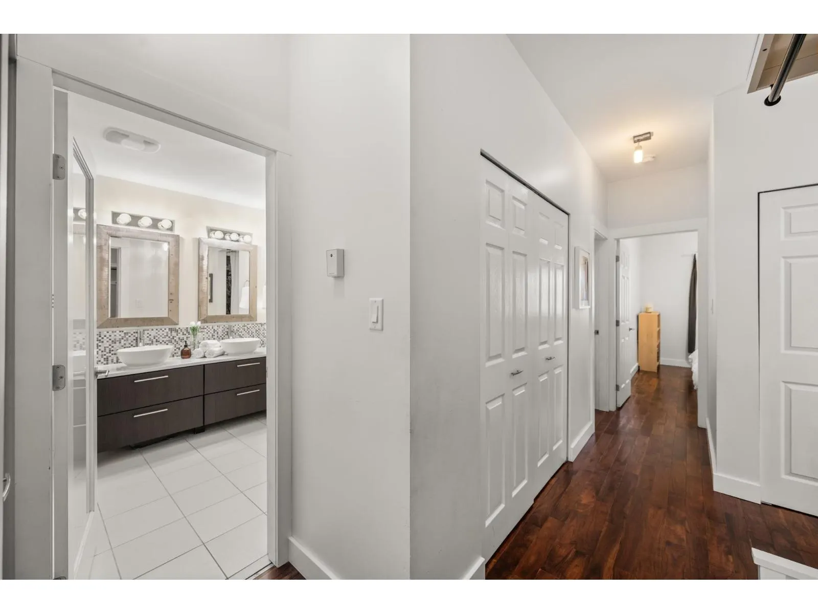 301 1533 BEST STREET