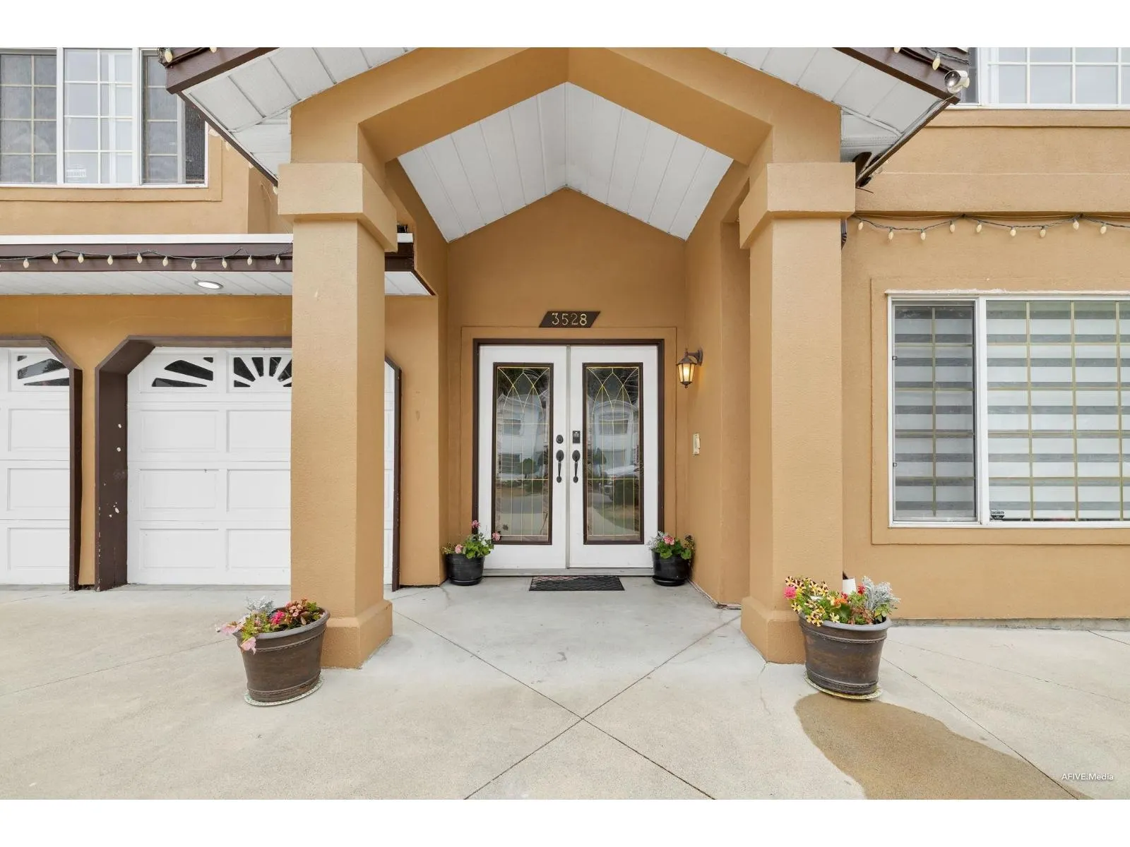 3528 GALIANO DRIVE