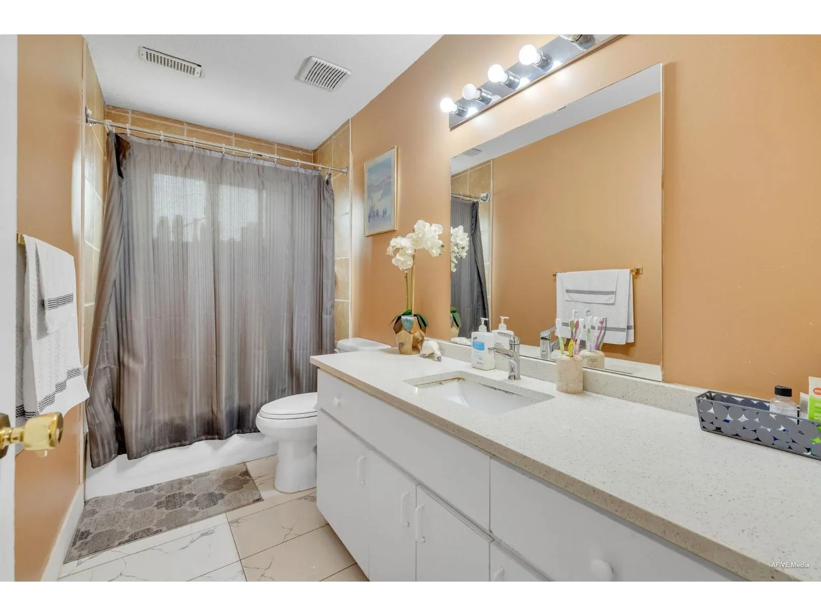 3528 GALIANO DRIVE