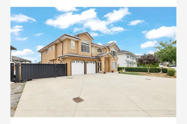 3528 GALIANO DRIVE