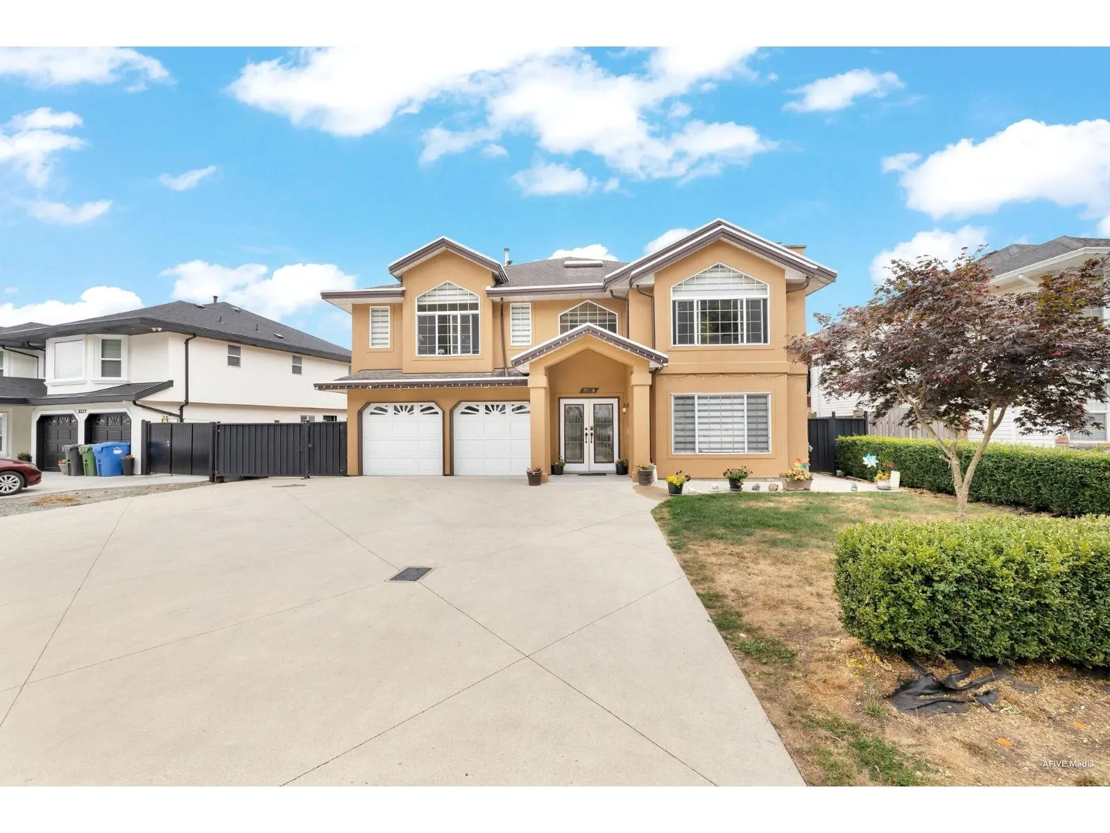 3528 GALIANO DRIVE