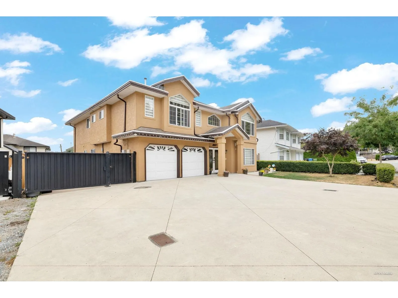 3528 GALIANO DRIVE