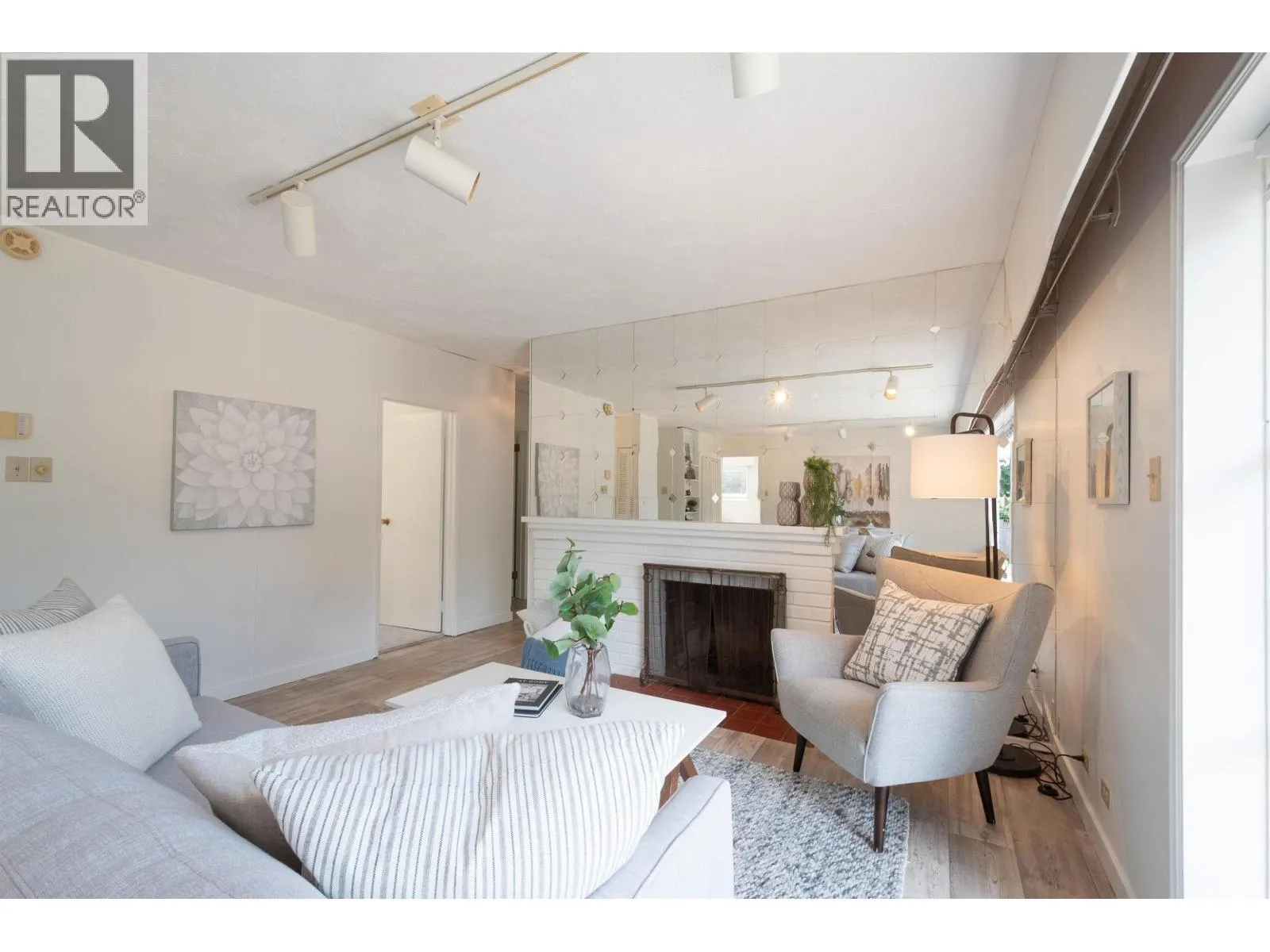 1150 SILVERWOOD CRESCENT